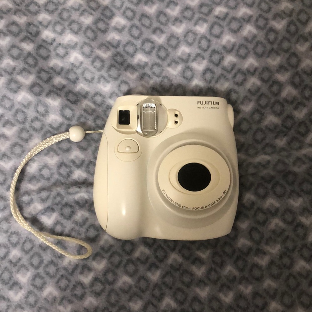 Fujifilm Instax 7S with 10 pack film inside